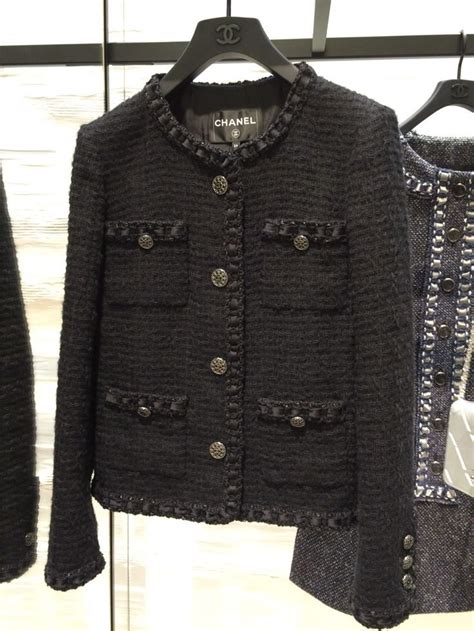 tweed jacke chanel|chanel tweed jacket 2020.